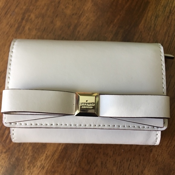HOST Pick KATE SPADE Bow Key & Card Holder Wallet - Picture 1 of 8